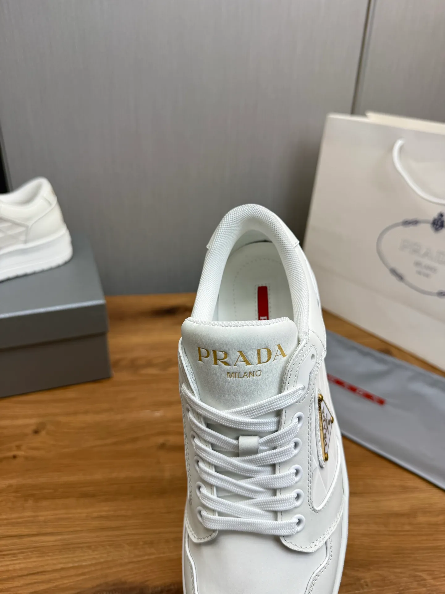 Men's shoes 💰580💰 [PRADA] Autumn and winter hot men's shoes shipped 👏Official website synchronized ⬆️Original fly-woven cowhide fabric + cowhide lining, 1⃣️:1⃣️reproduction, original sole, 38-45 (45. Customized, non-refundable)
